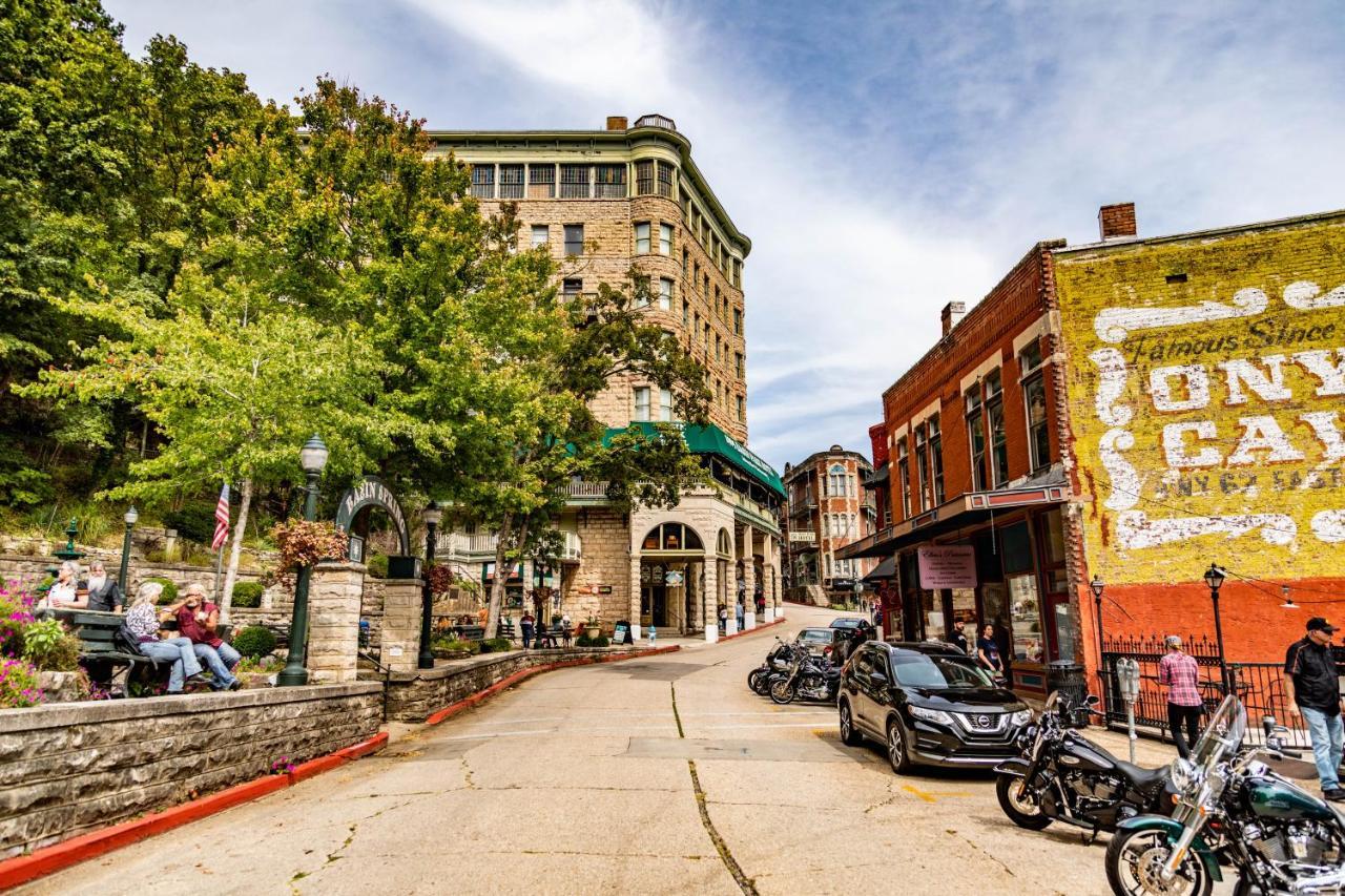 1905 Basin Park Hotel Eureka Springs Exteriör bild