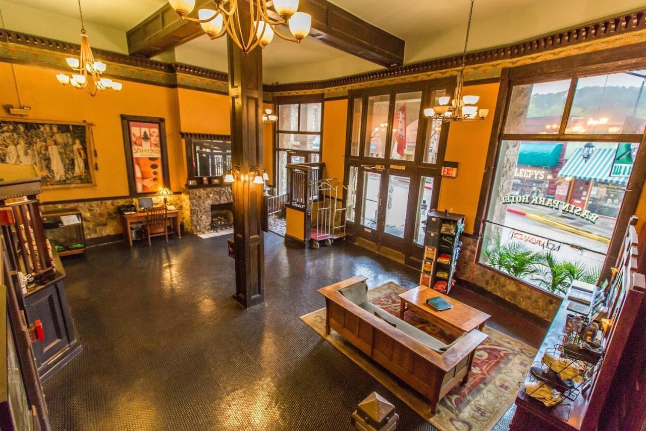 1905 Basin Park Hotel Eureka Springs Exteriör bild